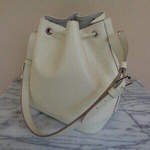 Louis Vuitton Petit Noe Epi Bucket Shoulder Bag